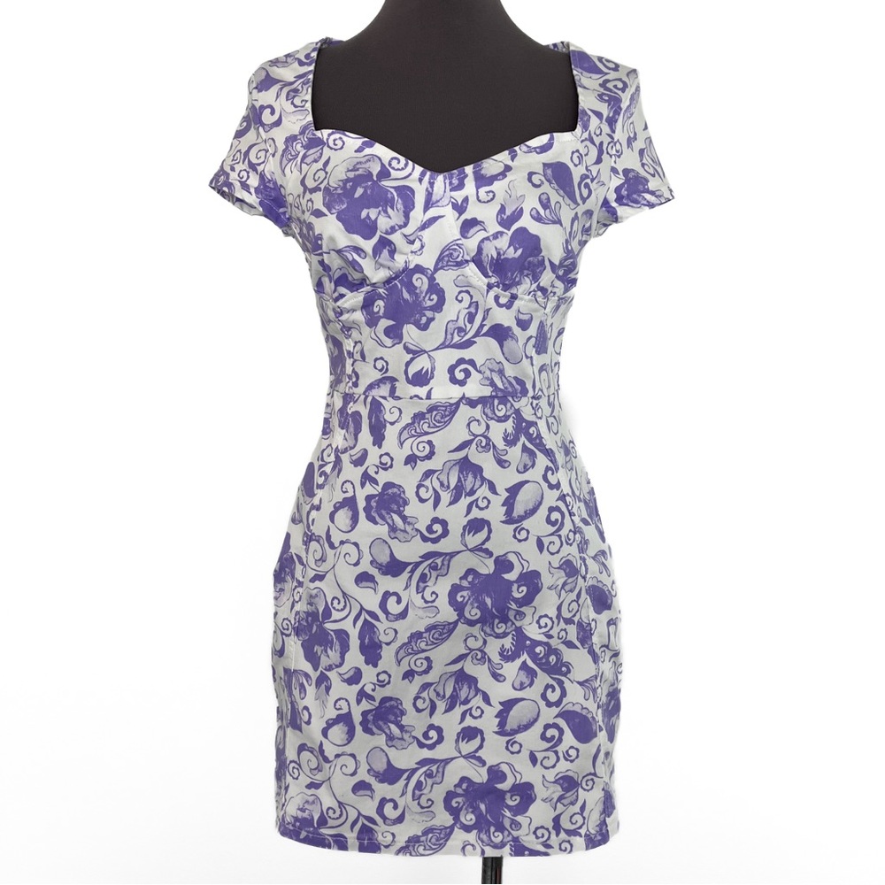 Missguided Mini Dress in Stretch Denim White & Purple Porcelain Print Sz 6